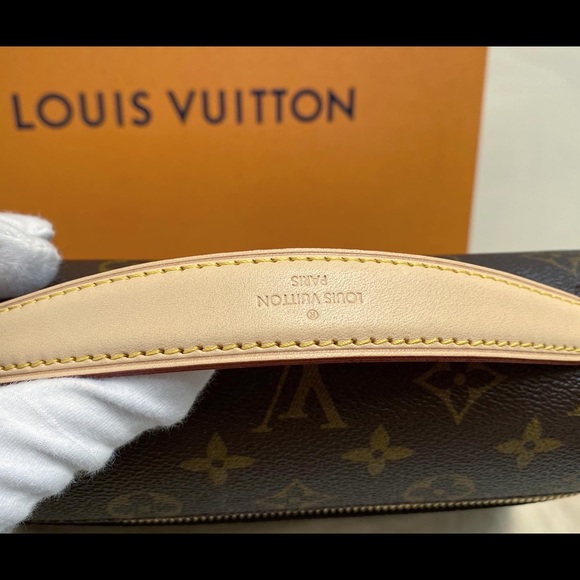 ❌SOLD!❌⭐️ Louis Vuitton Métis Pochette! ⭐️ - Picture 5 of 13